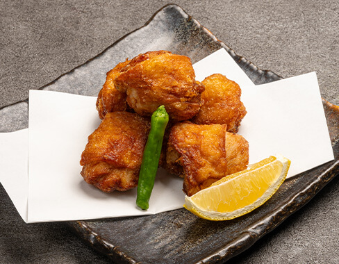 唐揚げ　830円（税込）