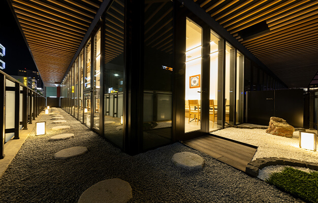 和情緒あふれる庭